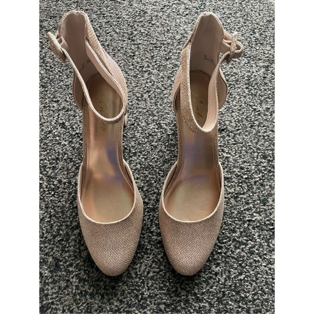 Ankis Sparkling Ankle-Strap Block Heel Sandals - Champagne - Picture 6 of 10